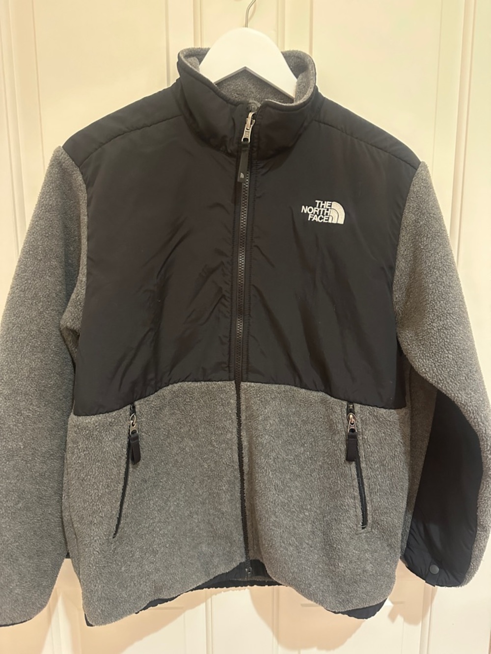 The North Face jacket boys XL. Fleece and nylon mix. Polartec